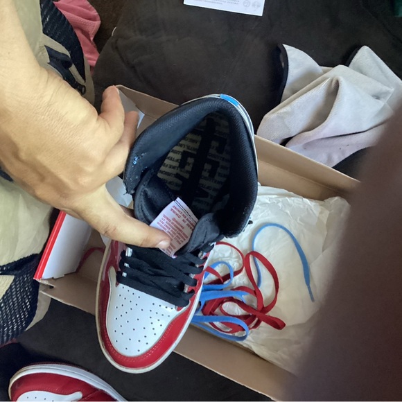 “Out with the old in with the New Savings

Air Jordan 1 From Chi to UNC - Picture 16 of 16